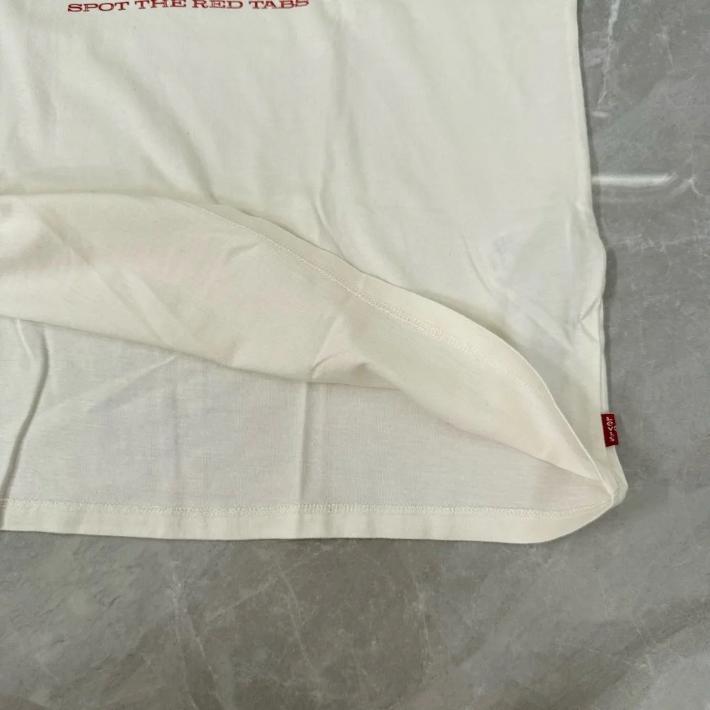 Women’s Levi’s Perfect T-Shirt Moody Spot The Tab Cowboy Boots Graphic Small - Picture 7 of 16